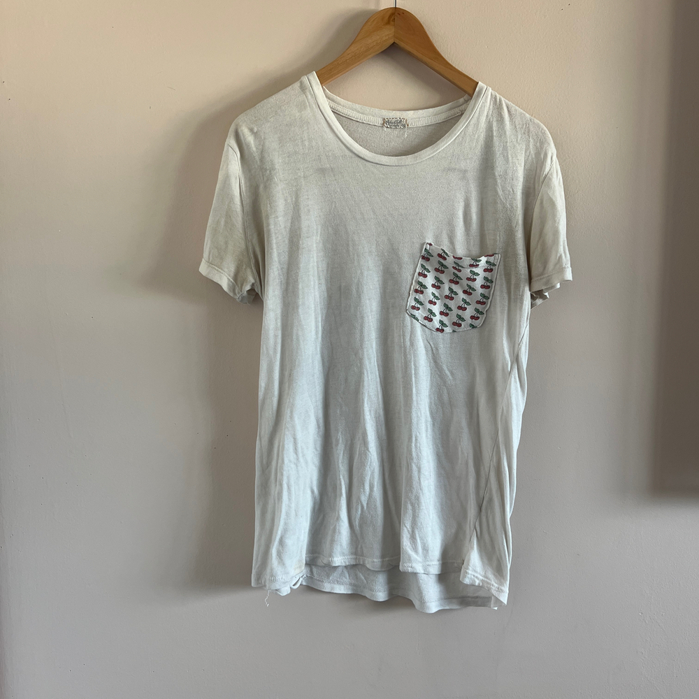 Brandy Melville White Graphic Pocket T-Shirt | OS | Cotton Blend